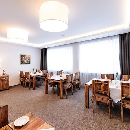 Hotel U Kasny Rajhrad Екстериор снимка
