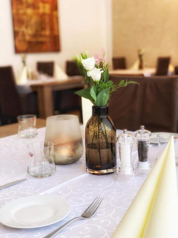 Hotel U Kasny Rajhrad Екстериор снимка