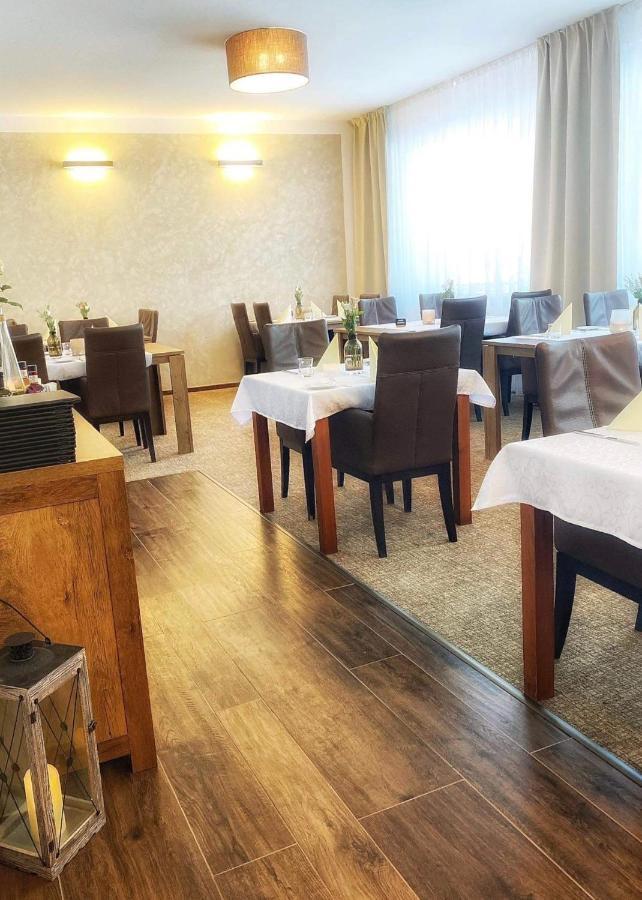 Hotel U Kasny Rajhrad Екстериор снимка