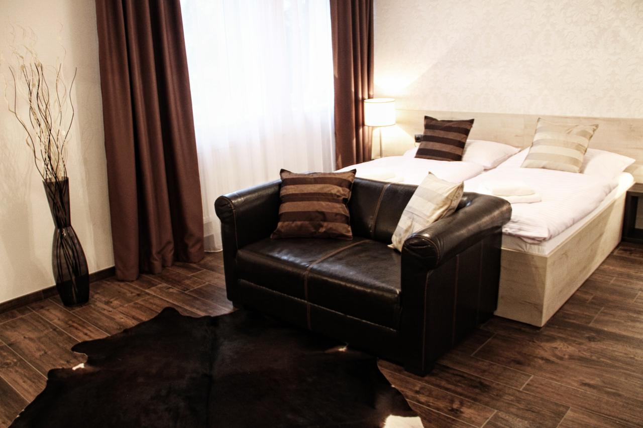 Hotel U Kasny Rajhrad Екстериор снимка