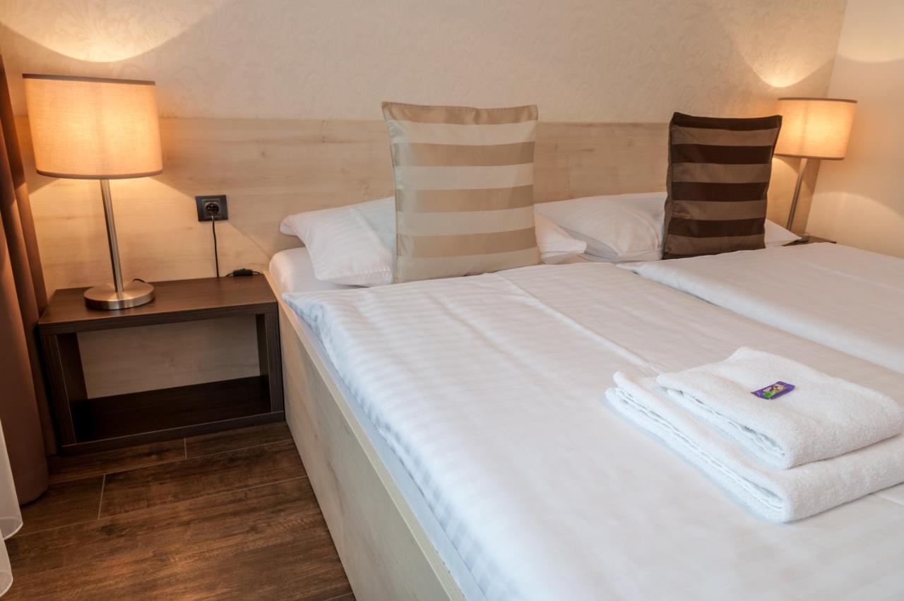 Hotel U Kasny Rajhrad Екстериор снимка