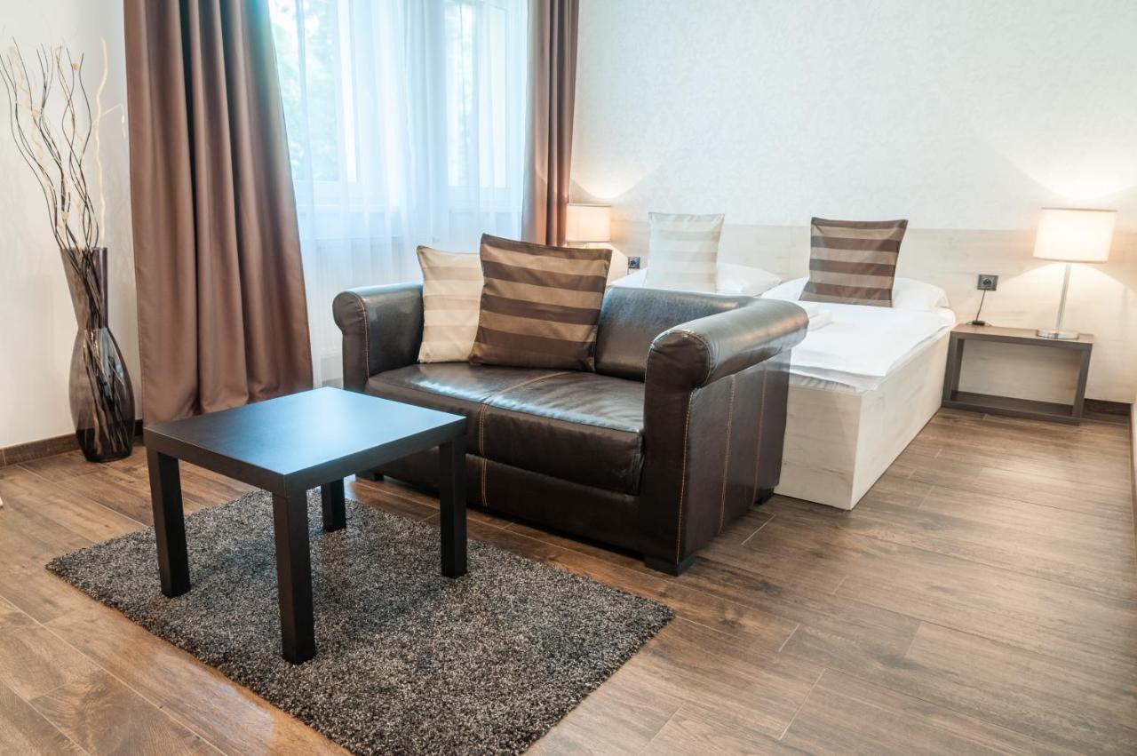 Hotel U Kasny Rajhrad Екстериор снимка