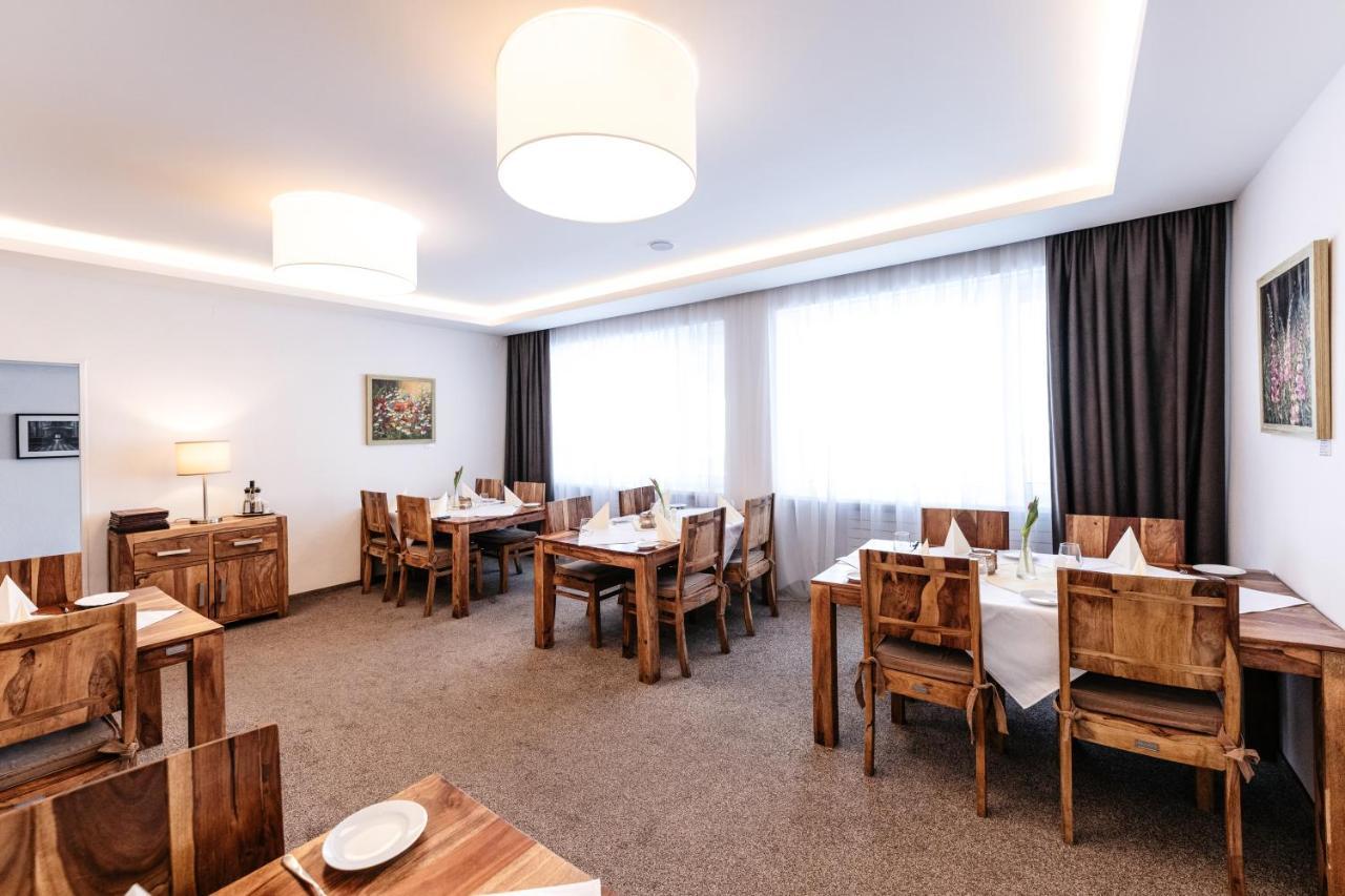 Hotel U Kasny Rajhrad Екстериор снимка