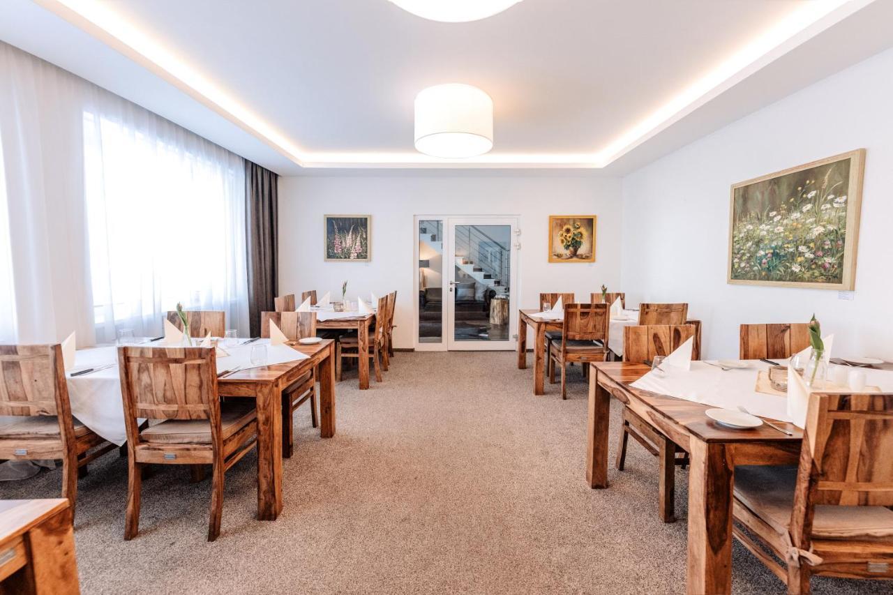 Hotel U Kasny Rajhrad Екстериор снимка